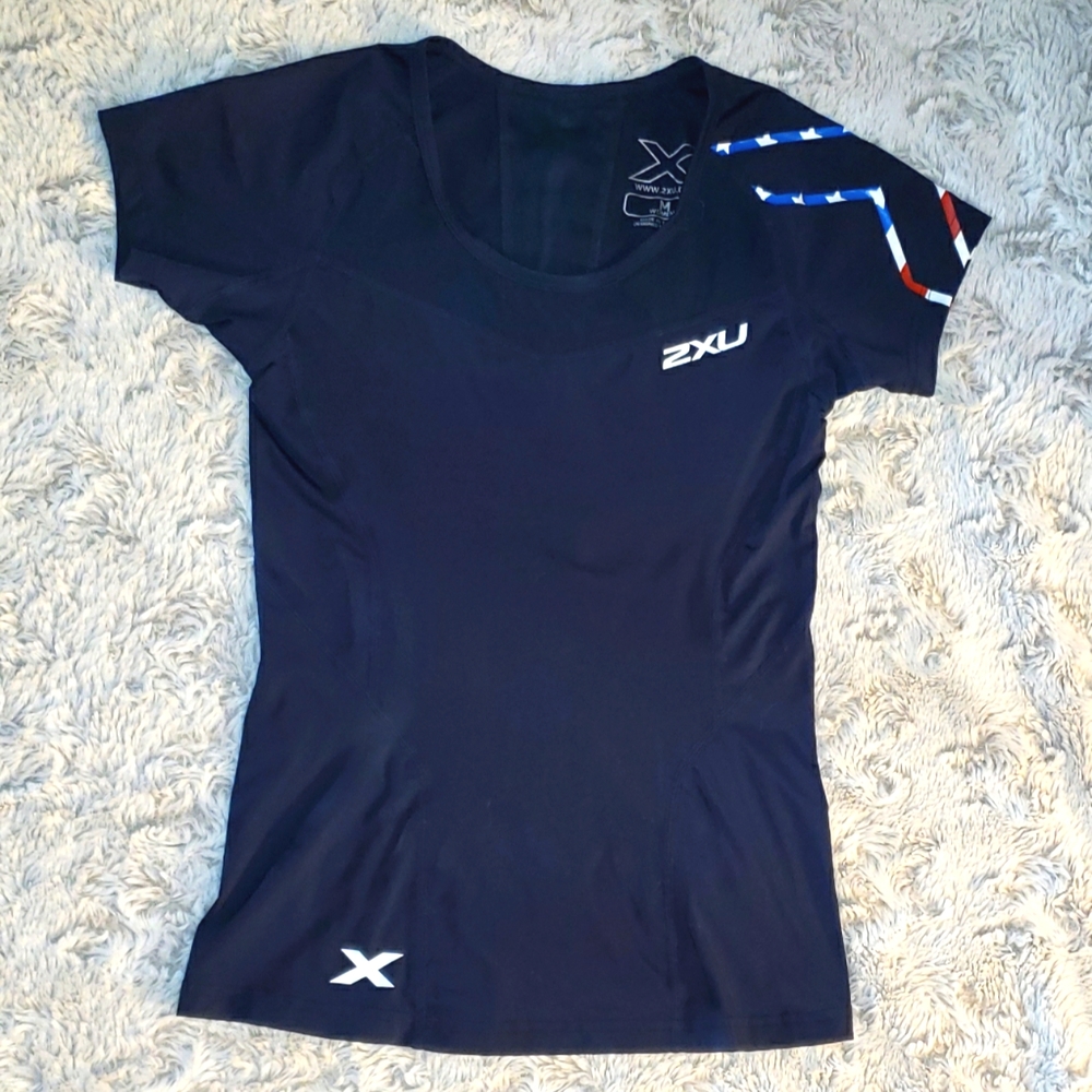 2XU Women's Navy Blue Muscle Tee with American Flag Accent